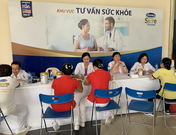 Vinamilk[-]tổ[-]chức[-]nhiều[-]hoạt[-]động[-]ý[-]nghĩa[-]cho[-]người[-]cao[-]tuổi[-]trên[-]cả[-]nước[-]